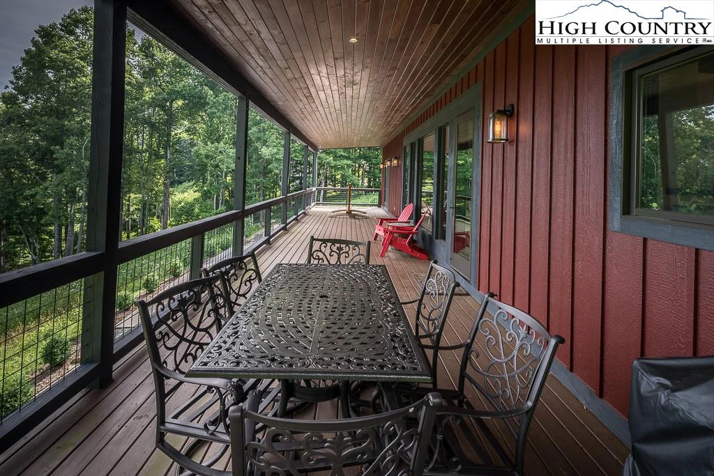 Image number 8 for the current listing