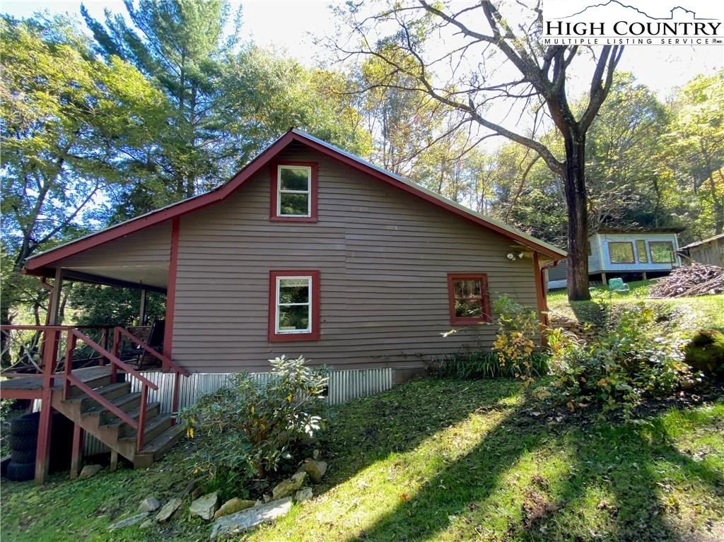Image number 9 for the current listing