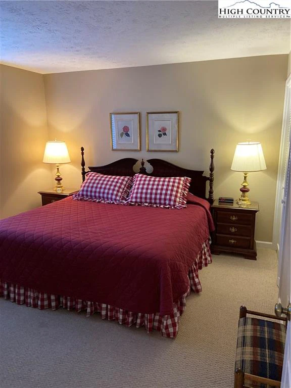Image number 2 for the current listing