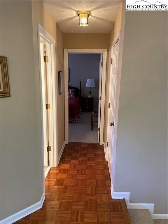 Image number 17 for the current listing