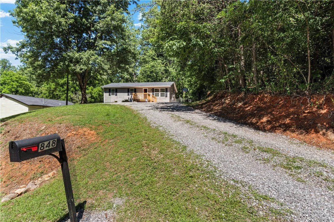 Image number 4 for the current listing