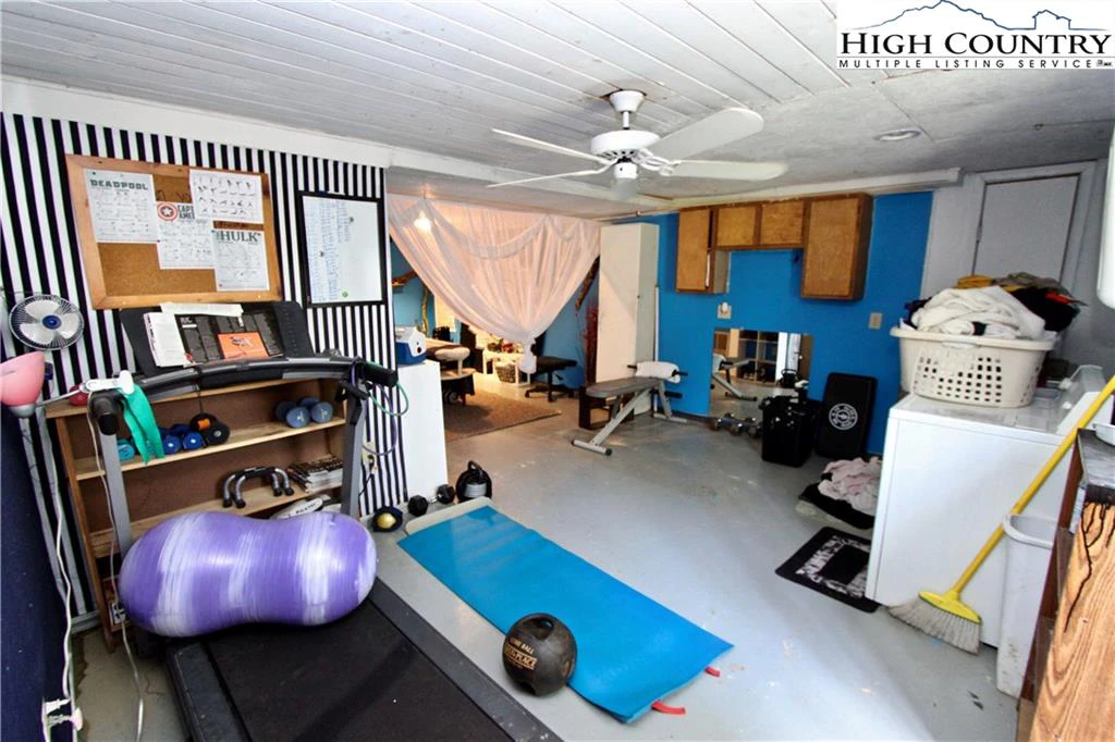 Image number 9 for the current listing