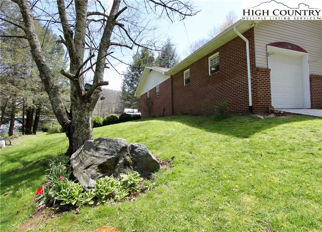 Image number 12 for the current listing