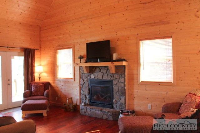 Image number 10 for the current listing