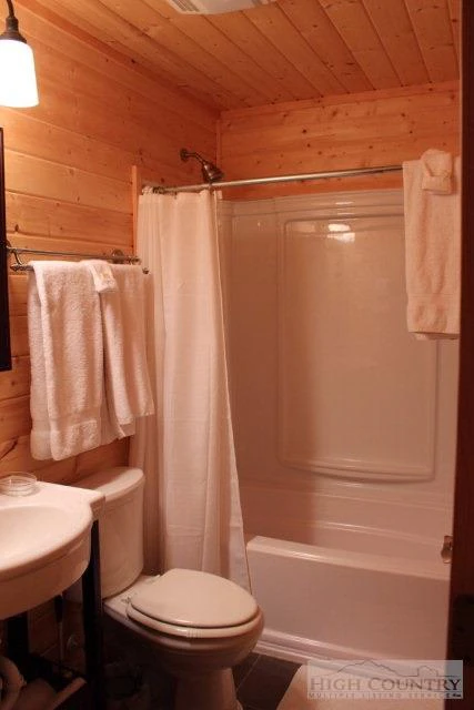 Image number 5 for the current listing