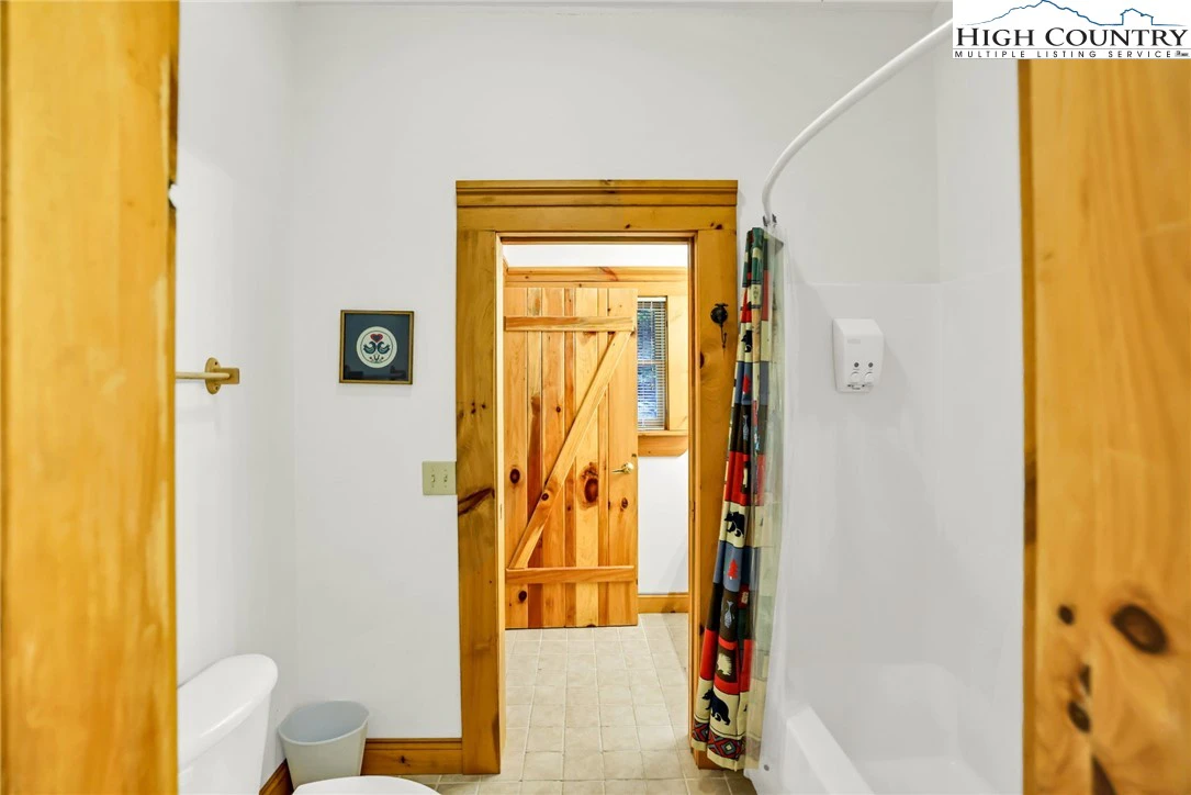 Image number 7 for the current listing
