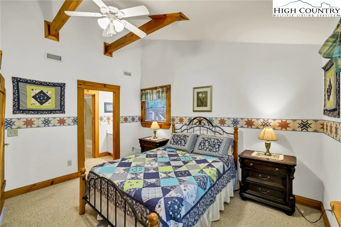 Image number 11 for the current listing