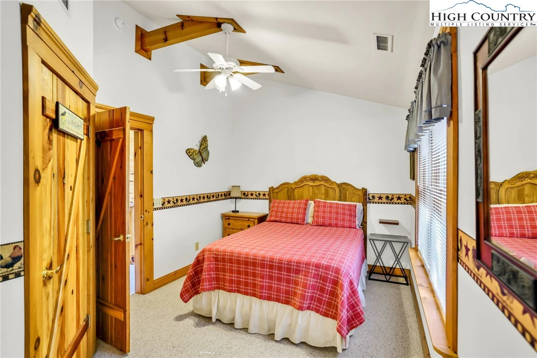 Image number 5 for the current listing