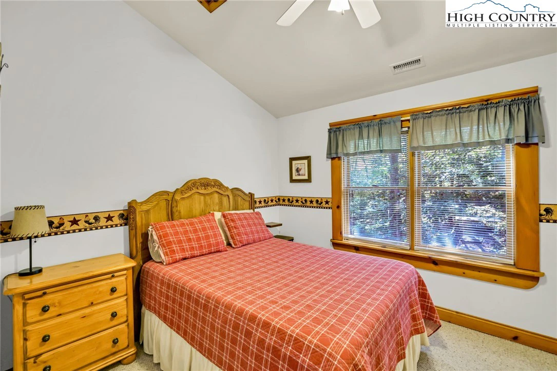 Image number 6 for the current listing