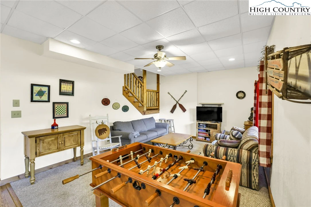 Image number 2 for the current listing
