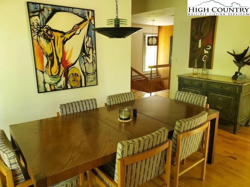 Image number 15 for the current listing