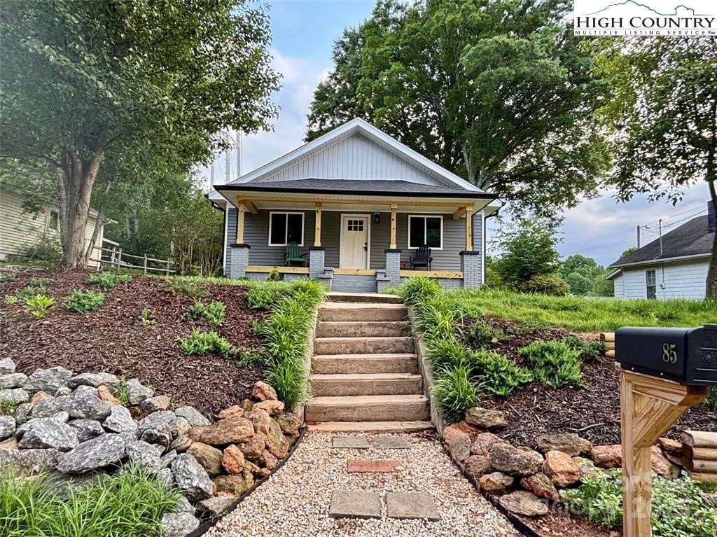 Image number 1 for the current listing