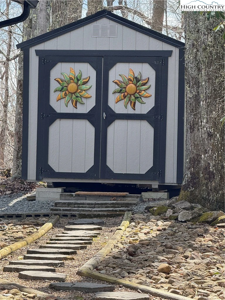 Image number 6 for the current listing