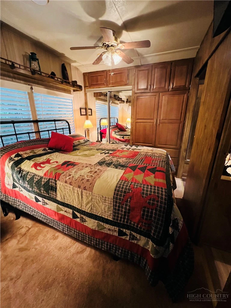 Image number 14 for the current listing