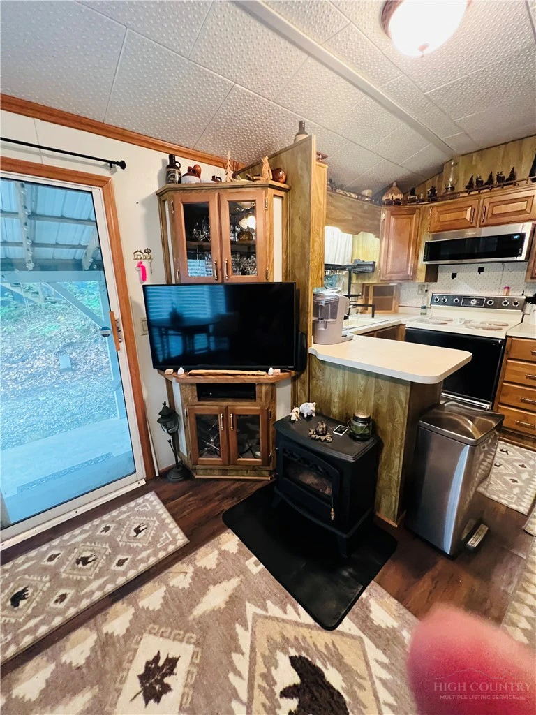 Image number 8 for the current listing