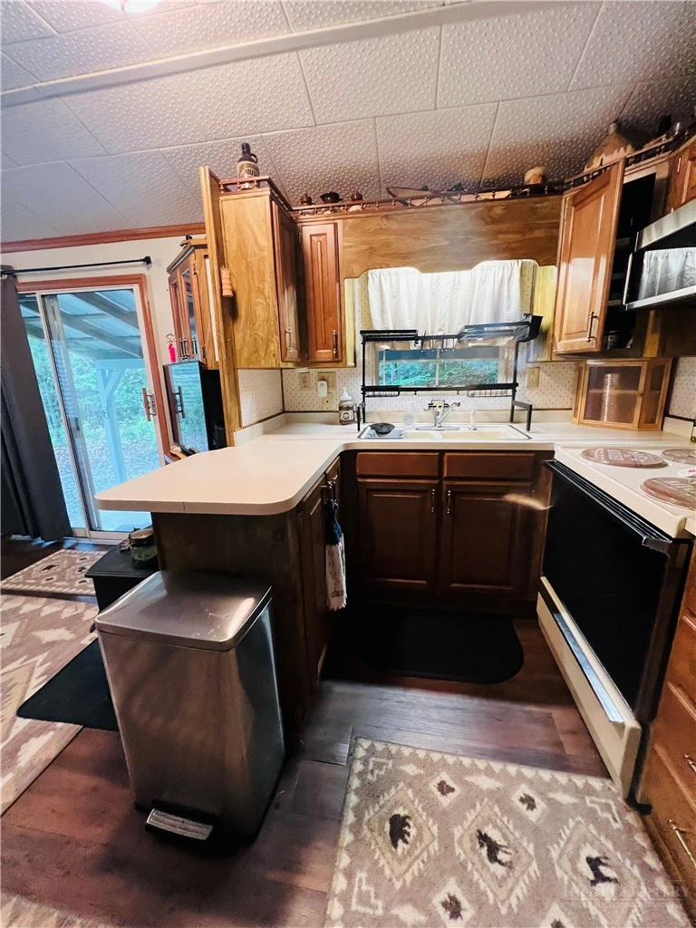 Image number 9 for the current listing