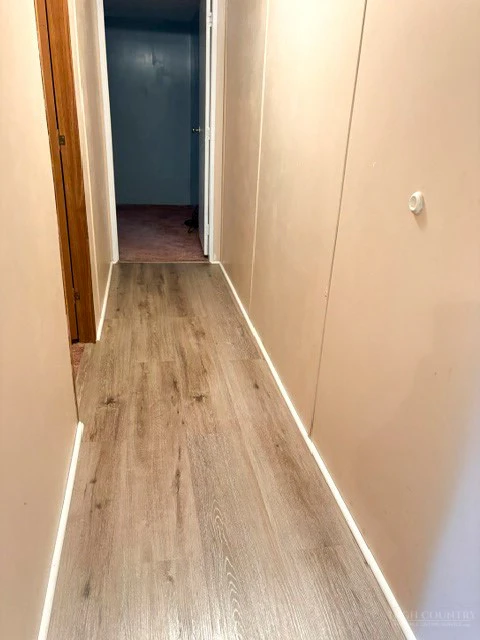 Image number 4 for the current listing
