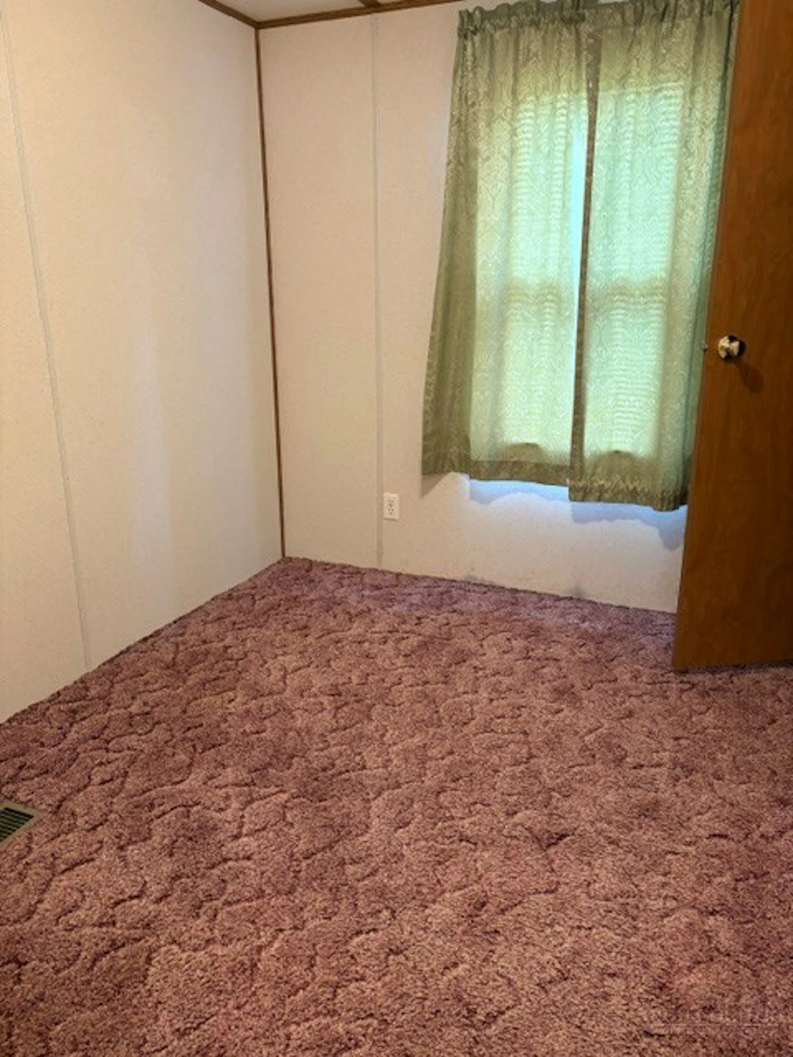 Image number 5 for the current listing