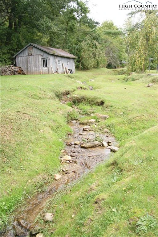 Image number 2 for the current listing