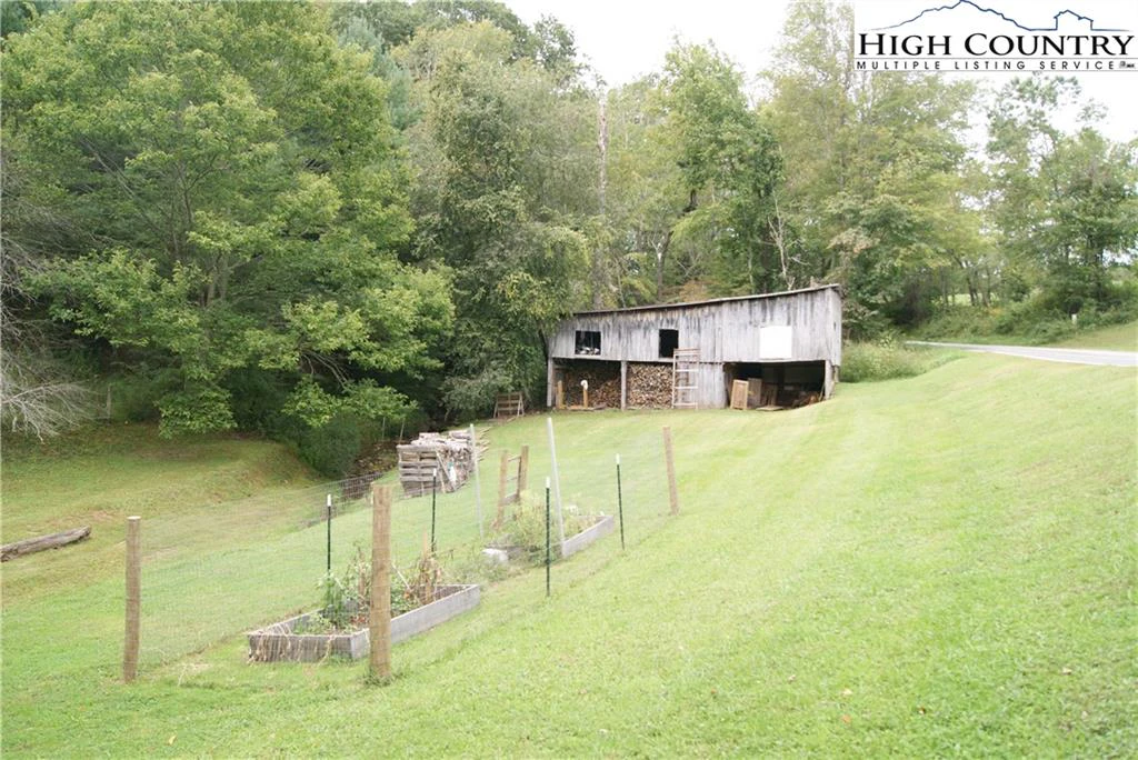 Image number 11 for the current listing