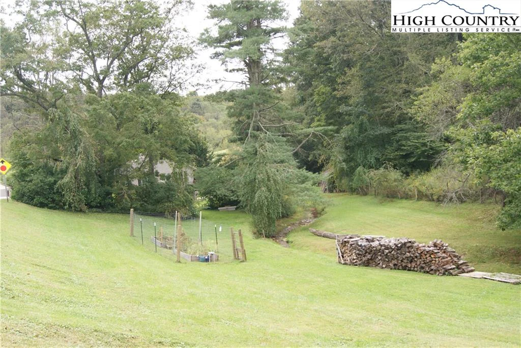 Image number 13 for the current listing
