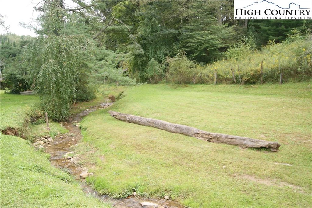Image number 14 for the current listing