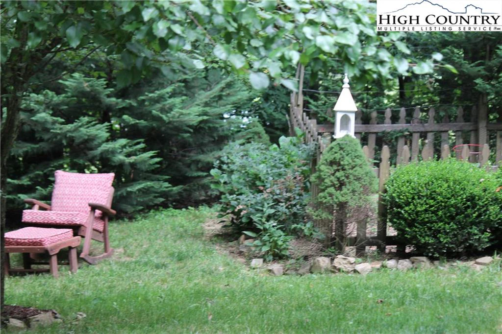 Image number 6 for the current listing