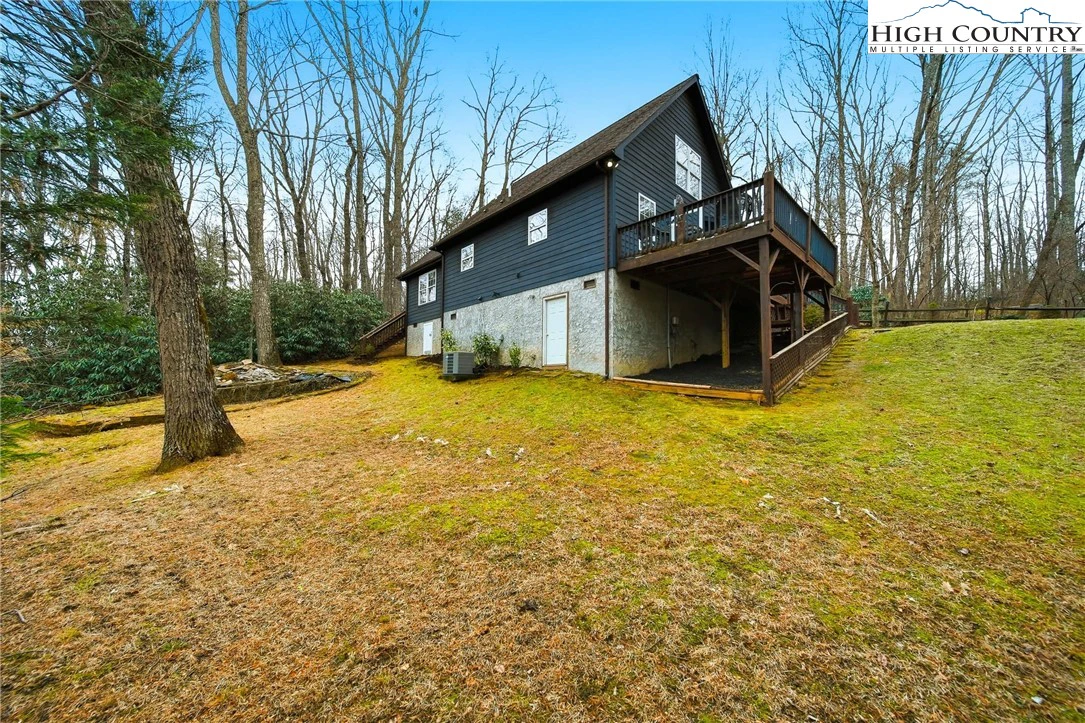 Image number 17 for the current listing