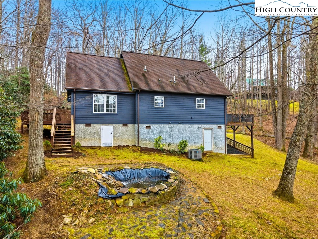 Image number 21 for the current listing