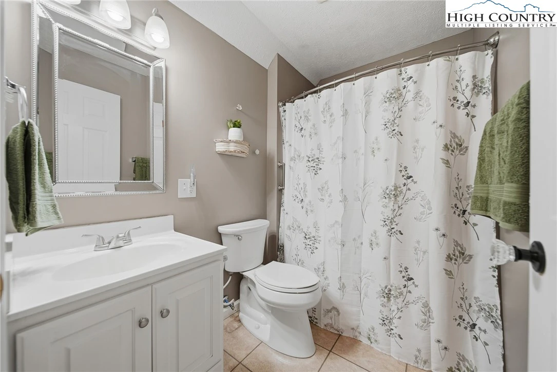 Image number 7 for the current listing