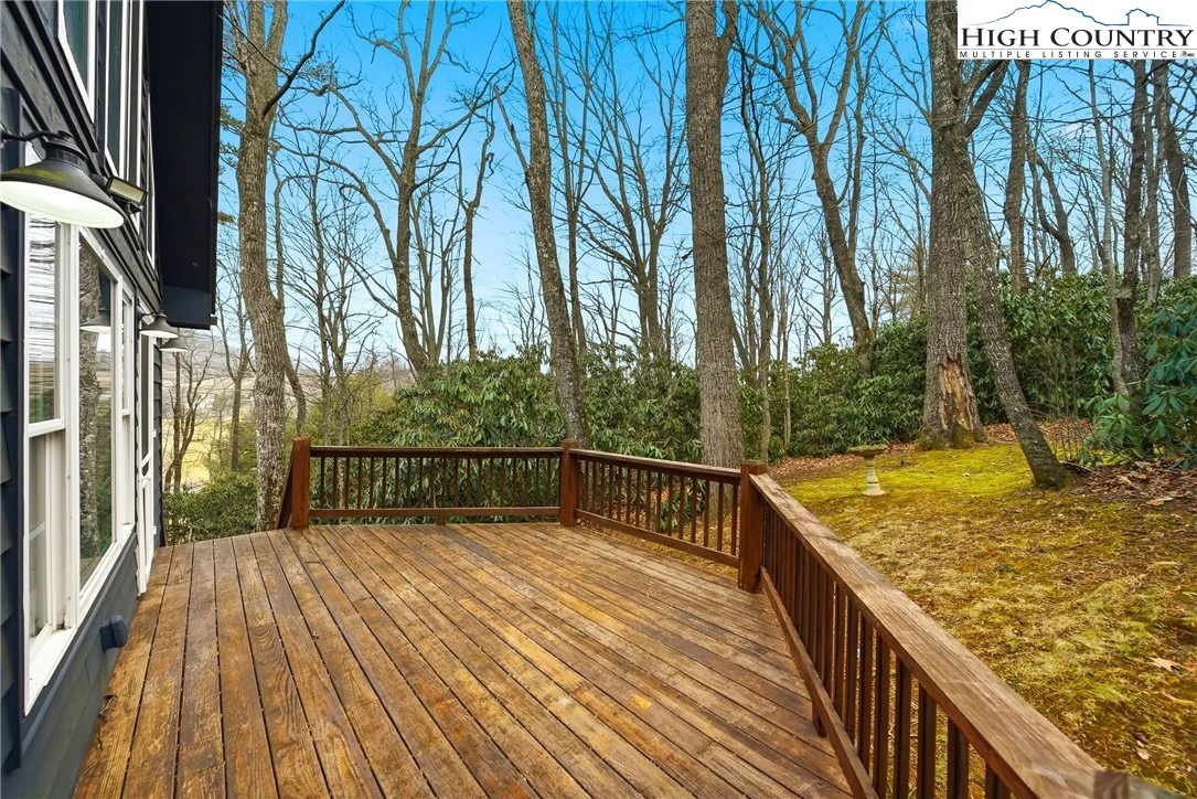 Image number 12 for the current listing