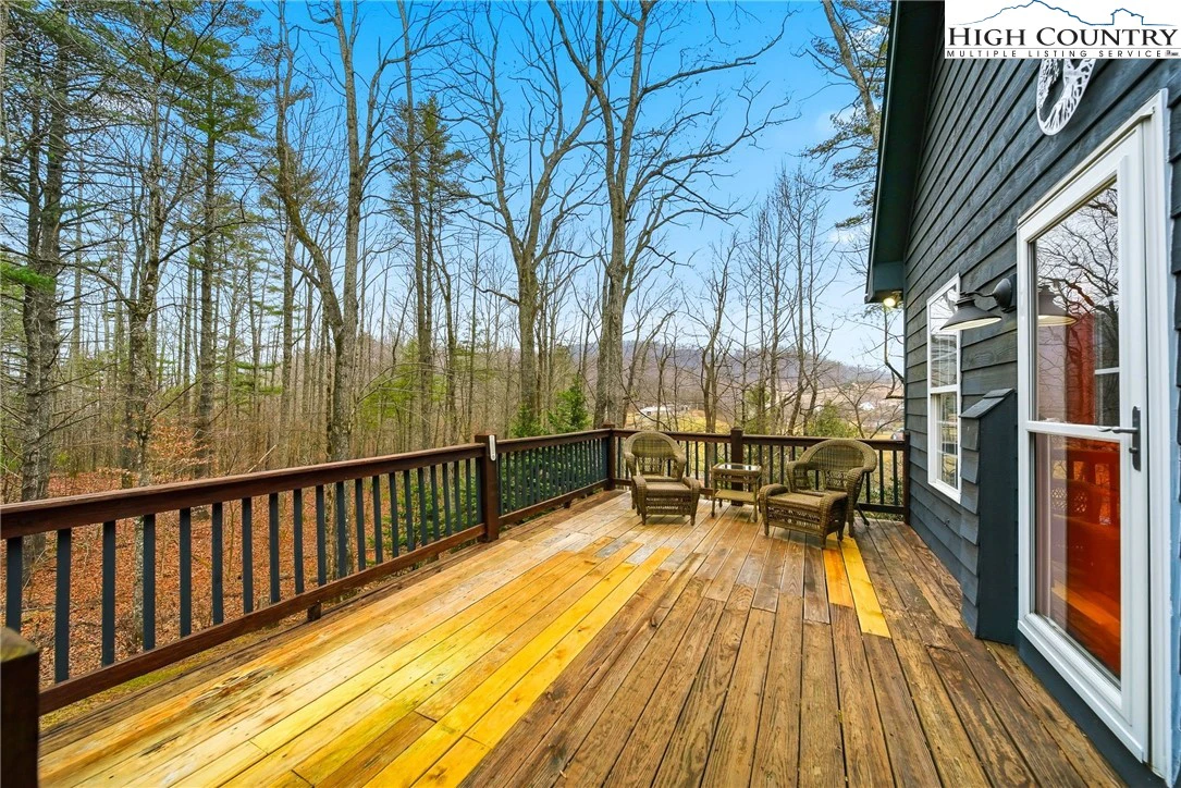 Image number 13 for the current listing