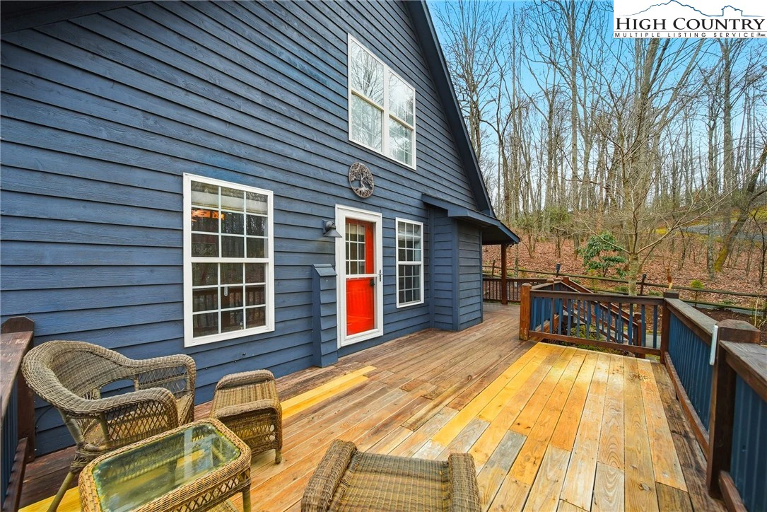 Image number 2 for the current listing