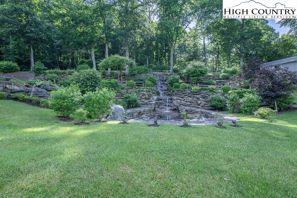 Image number 21 for the current listing