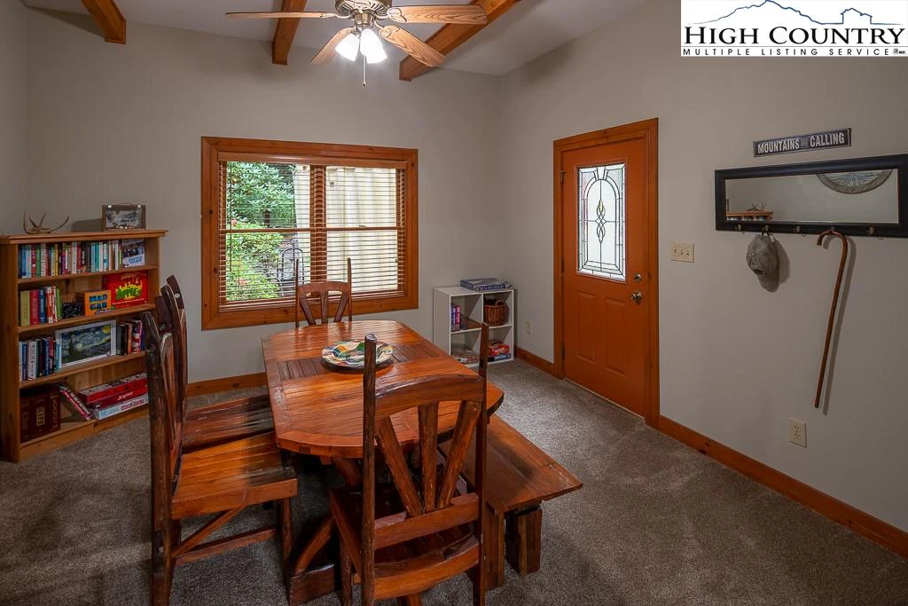 Image number 5 for the current listing