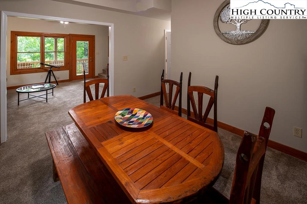 Image number 7 for the current listing