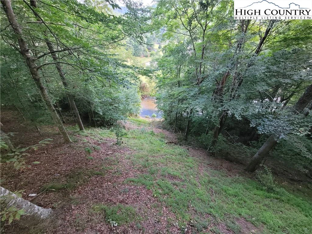 Image number 15 for the current listing