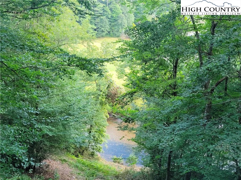 Image number 23 for the current listing