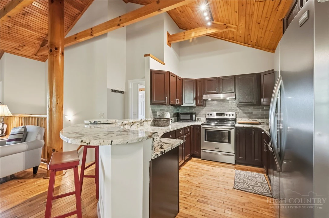 Image number 6 for the current listing