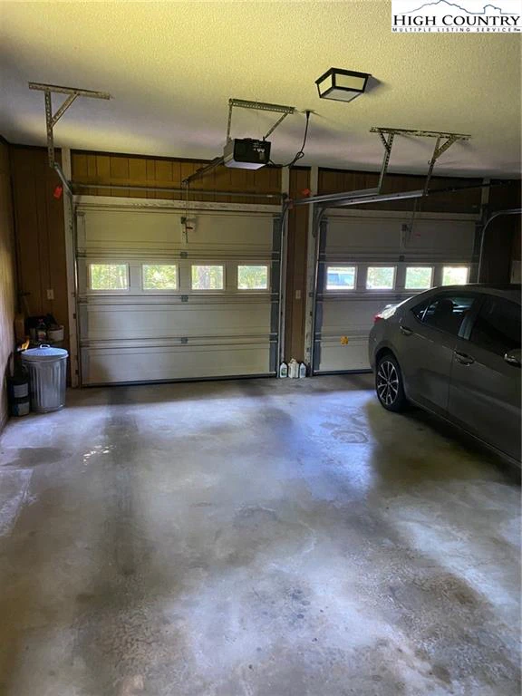 Image number 4 for the current listing
