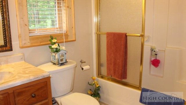 Image number 2 for the current listing