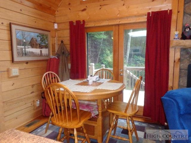 Image number 8 for the current listing
