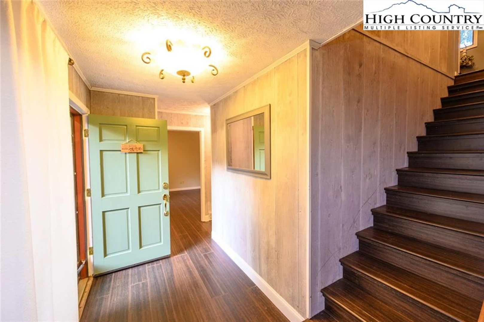Image number 3 for the current listing