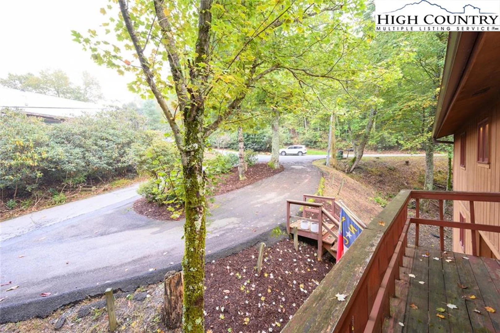 Image number 14 for the current listing