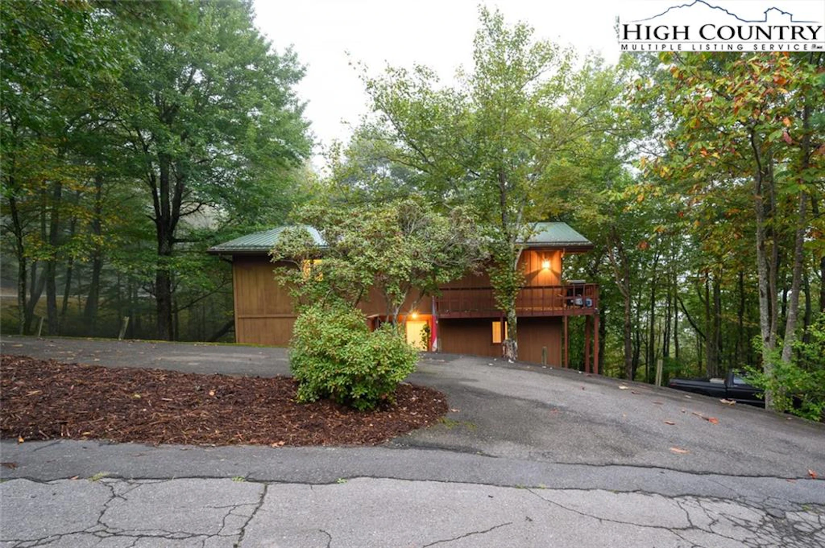 Image number 21 for the current listing