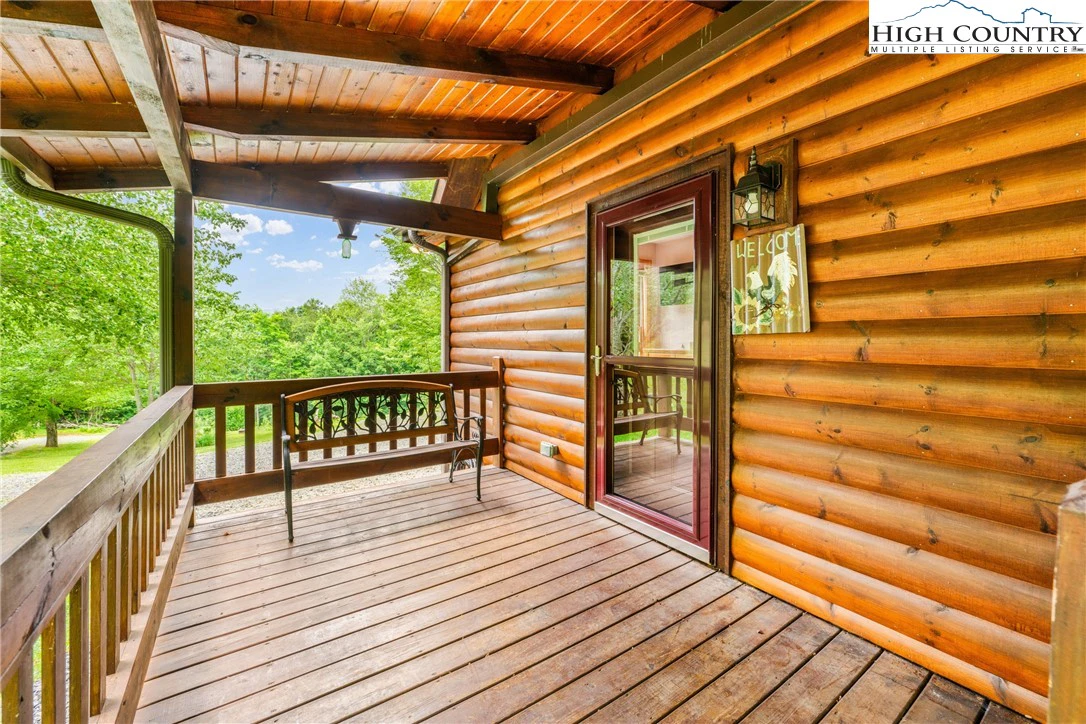 Image number 4 for the current listing