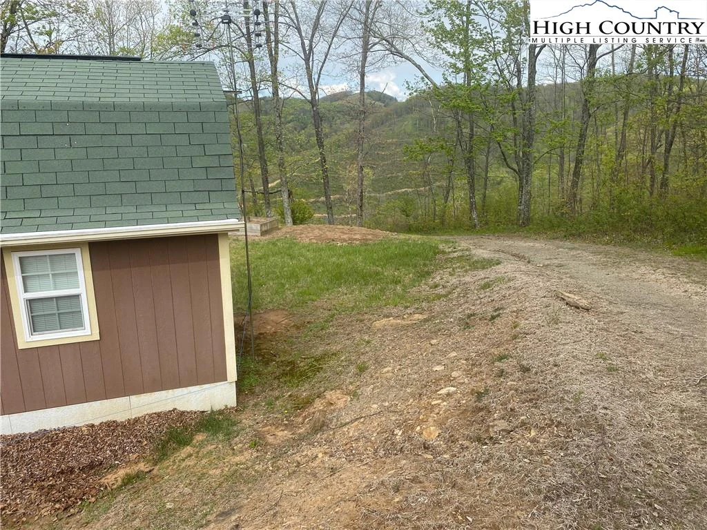 Image number 1 for the current listing