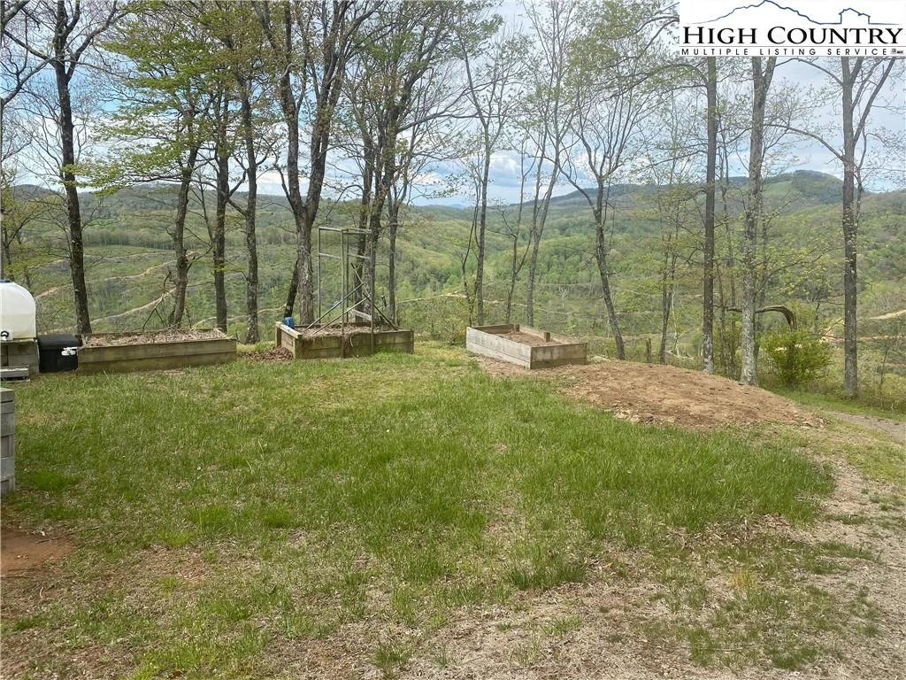 Image number 16 for the current listing