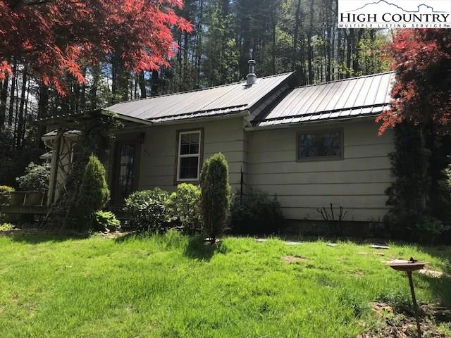 Image number 15 for the current listing