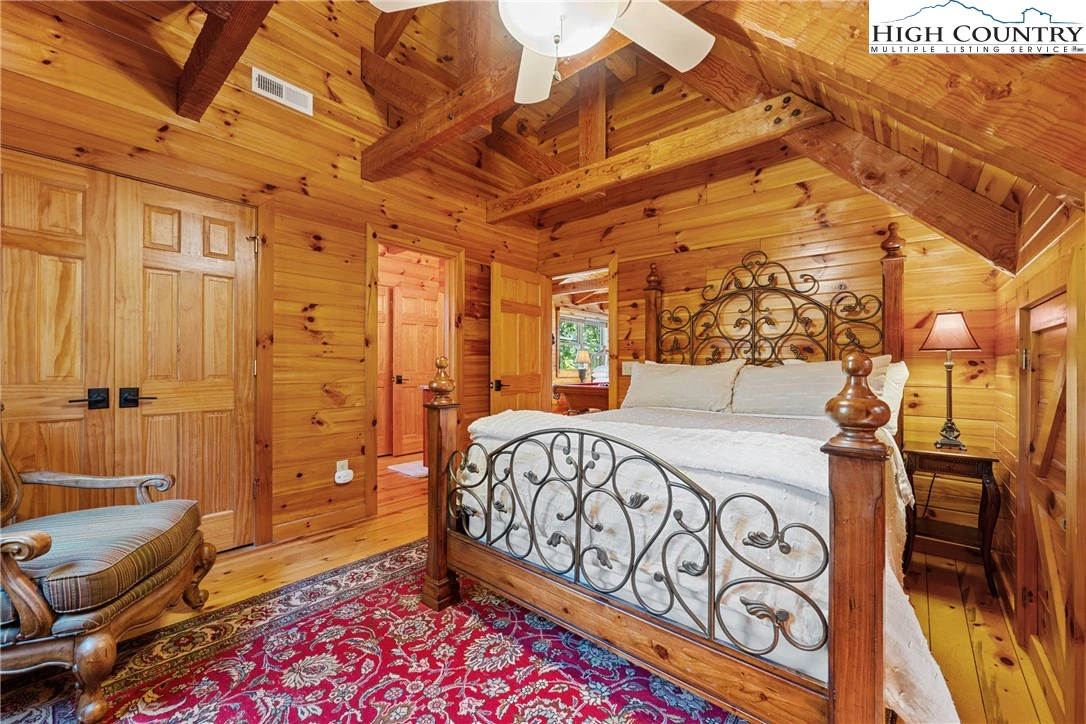 Image number 9 for the current listing